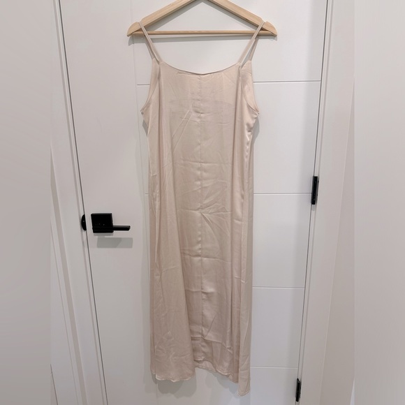 Monologue Spaghetti Dress - Picture 3 of 5